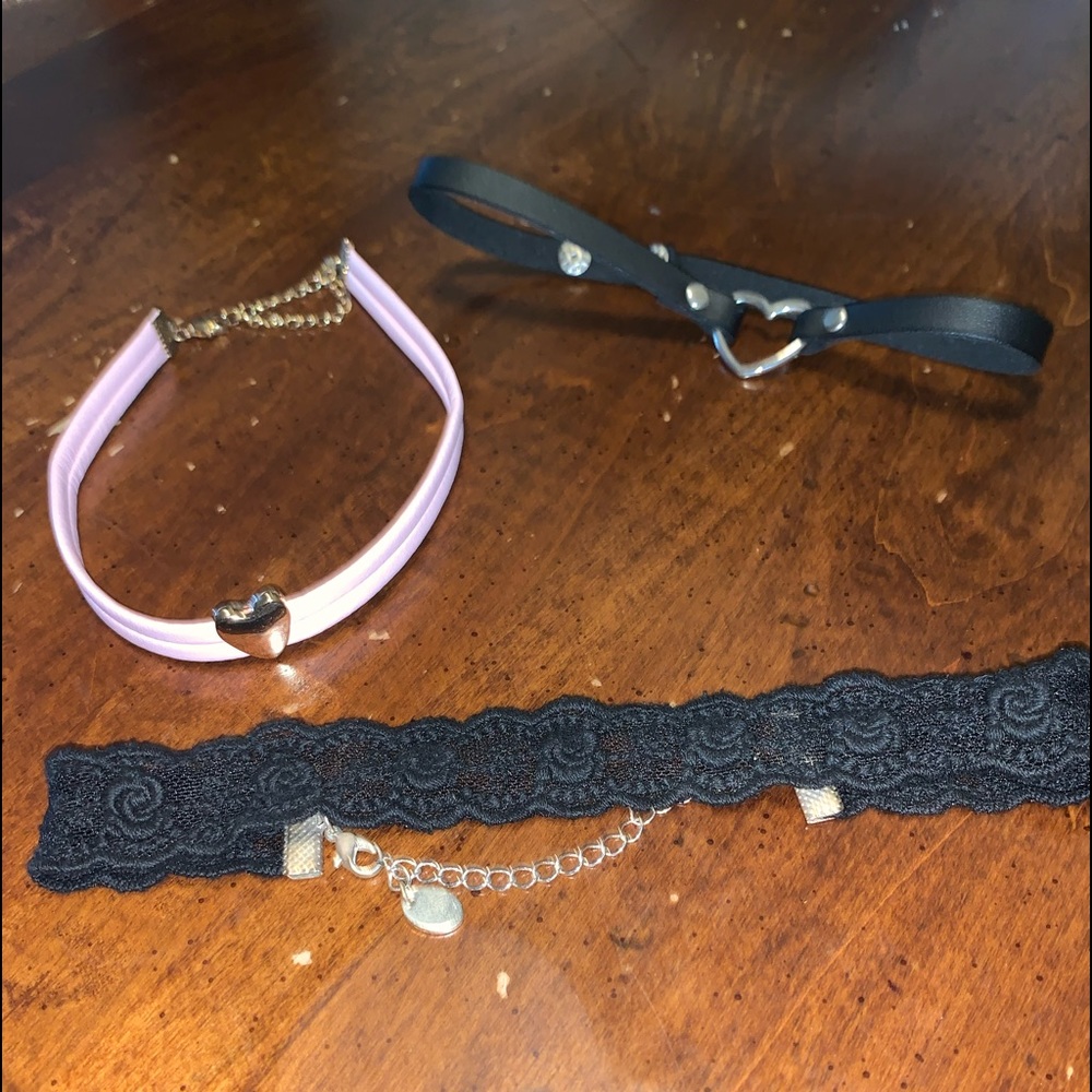 Girls choker necklace